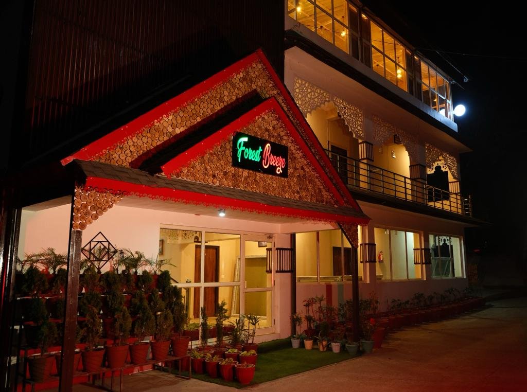 Best Lansdowne Hotels & Resorts in Uttarakhand for Scenic Stays